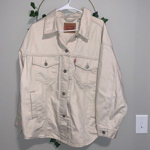 Levi’s khaki jacket size large but runs big